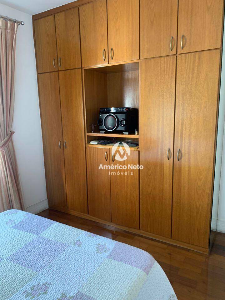 Apartamento à venda com 3 quartos, 113m² - Foto 9