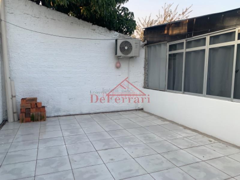 Casa à venda com 2 quartos, 300m² - Foto 14