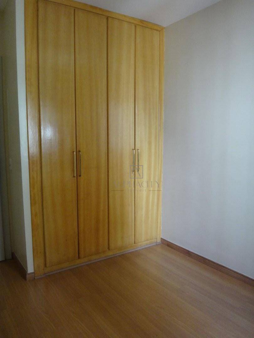 Apartamento para alugar com 3 quartos, 84m² - Foto 4