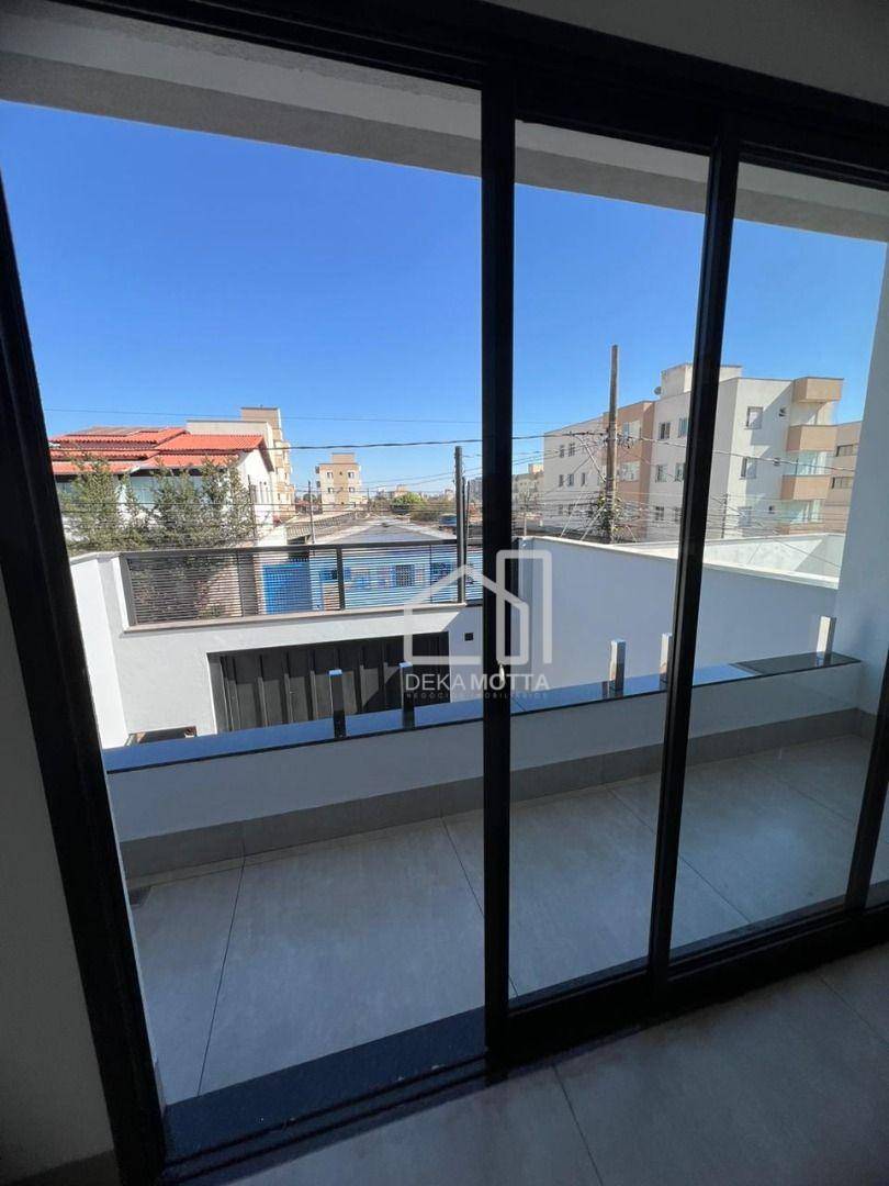 Sobrado à venda com 3 quartos, 147m² - Foto 11