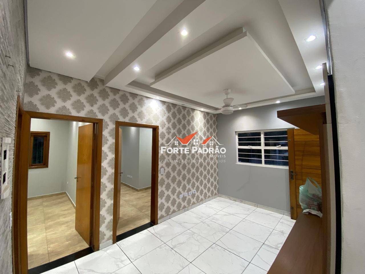 Casa à venda com 3 quartos, 118m² - Foto 1