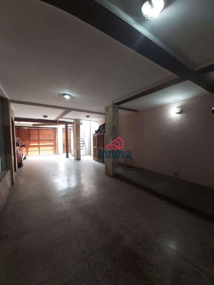 Sobrado à venda com 4 quartos, 240m² - Foto 14