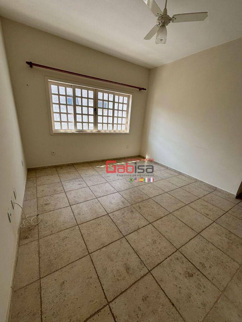 Casa à venda com 5 quartos, 300m² - Foto 3