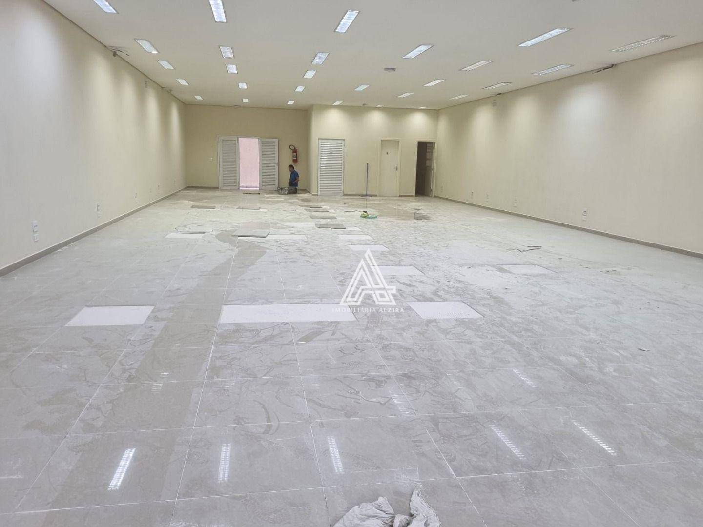 Loja-Salão para alugar, 900m² - Foto 1