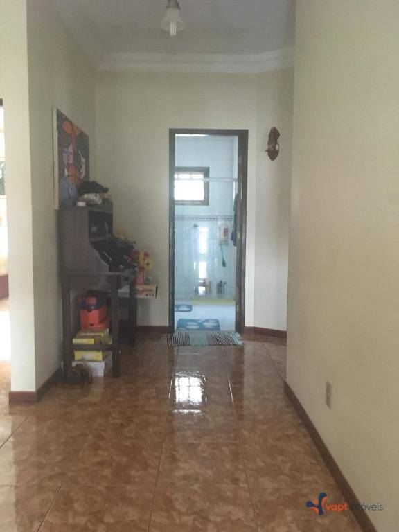 Sobrado à venda com 3 quartos, 218m² - Foto 14