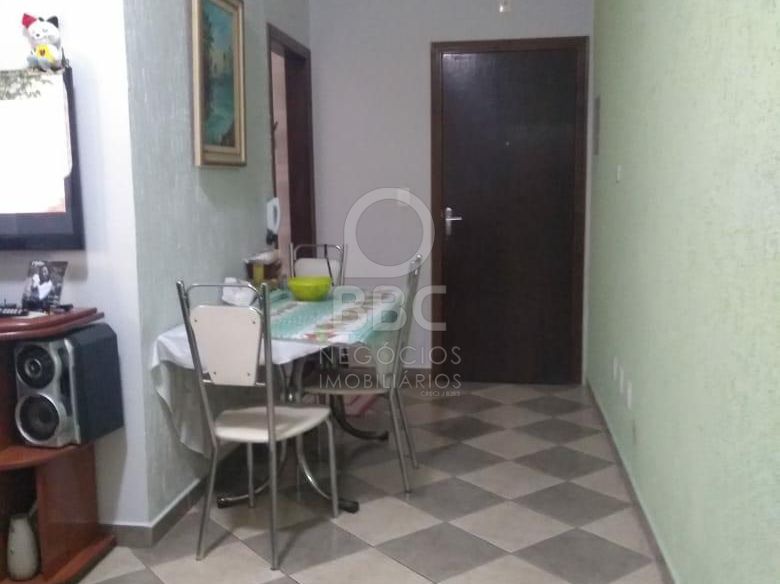 Apartamento à venda com 2 quartos, 68m² - Foto 4