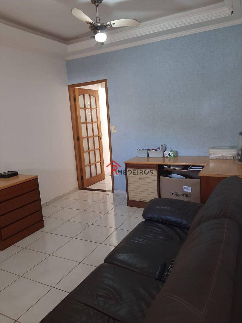 Casa à venda com 3 quartos, 175m² - Foto 3