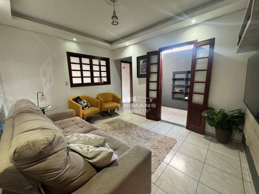 Casa à venda com 2 quartos, 88m² - Foto 5