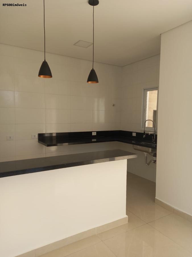 Casa à venda com 3 quartos, 300m² - Foto 2