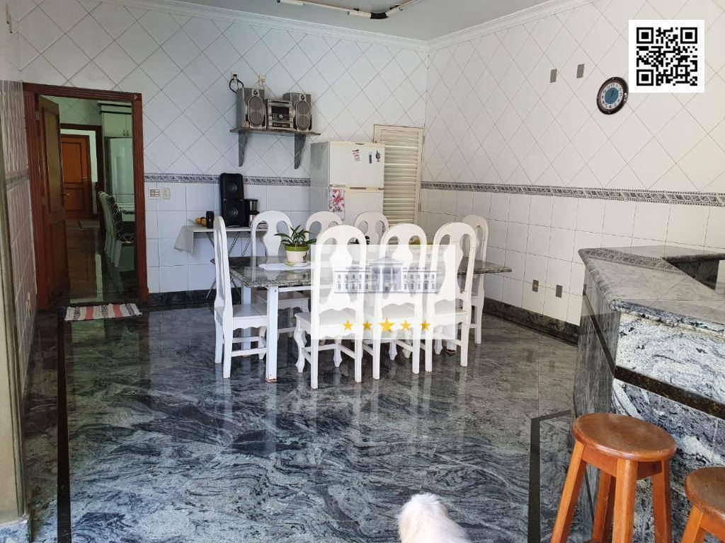 Casa à venda com 4 quartos, 350m² - Foto 14