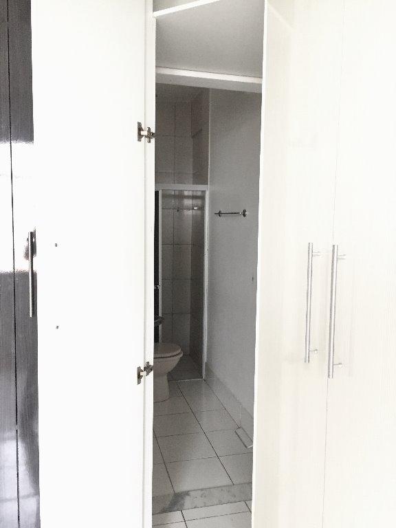 Apartamento à venda com 2 quartos, 60m² - Foto 15