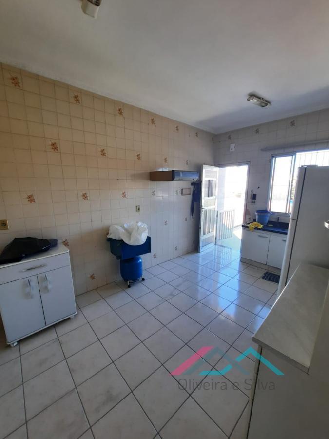 Casa à venda com 3 quartos, 206m² - Foto 17