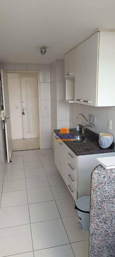 Apartamento à venda com 3 quartos, 67m² - Foto 3