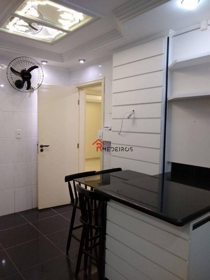 Apartamento à venda com 3 quartos, 135m² - Foto 11