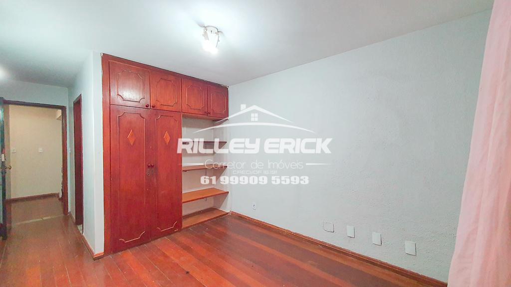 Casa à venda com 6 quartos, 320m² - Foto 14