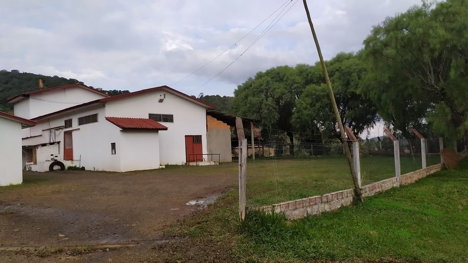 Fazenda à venda com 1 quarto, 2m² - Foto 2