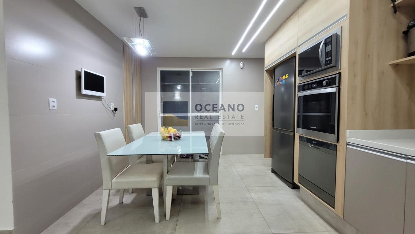 Casa de Condomínio à venda com 5 quartos, 220m² - Foto 29