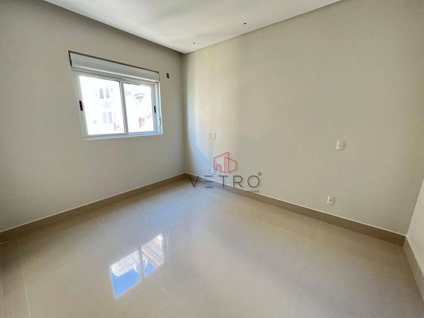 Apartamento à venda com 4 quartos, 286m² - Foto 7