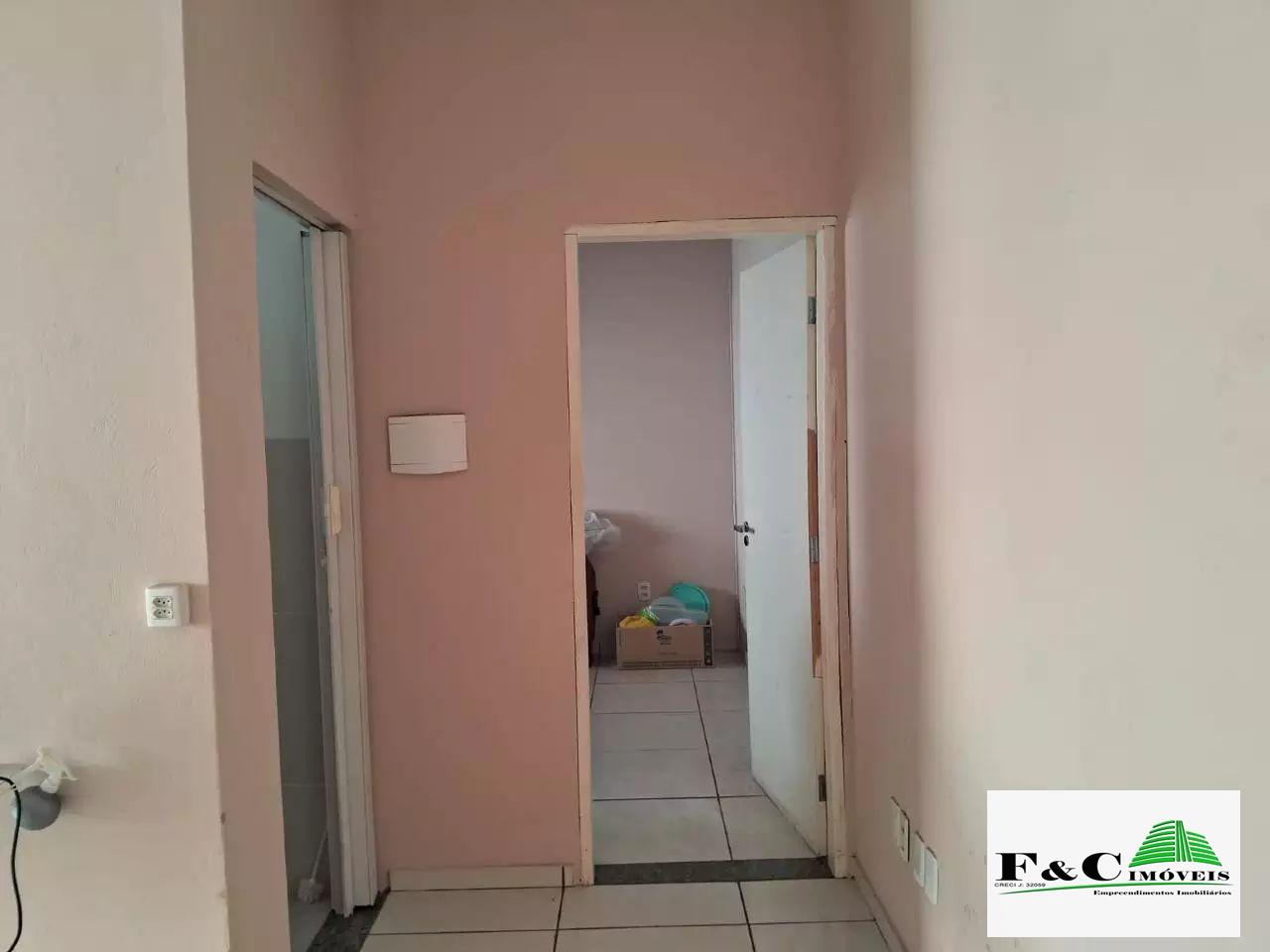 Casa à venda com 3 quartos, 200m² - Foto 10