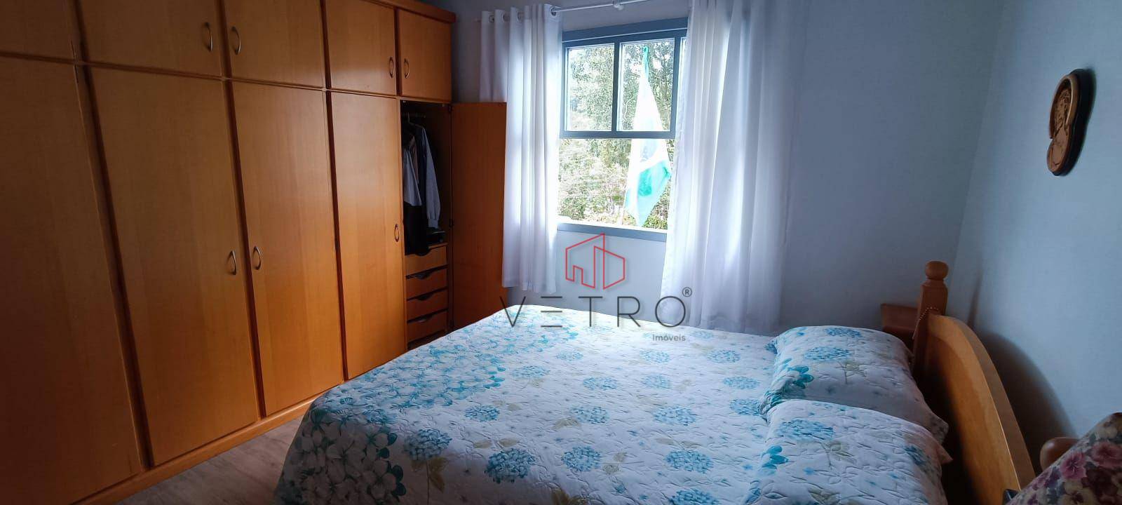 Casa à venda com 5 quartos, 140m² - Foto 6