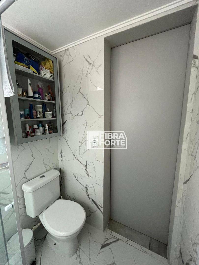 Apartamento à venda com 2 quartos, 61m² - Foto 15