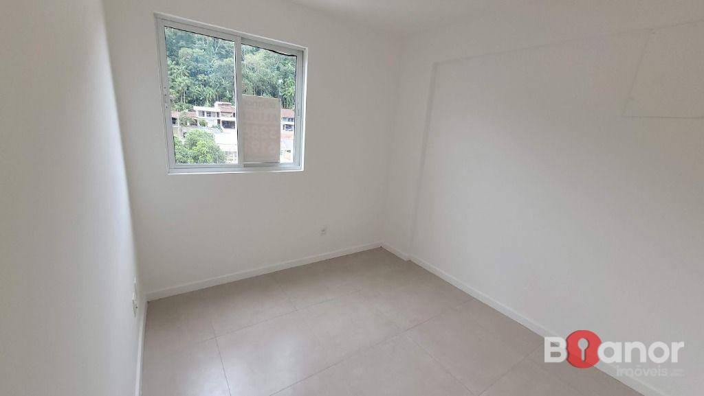 Apartamento para alugar com 3 quartos, 75m² - Foto 13