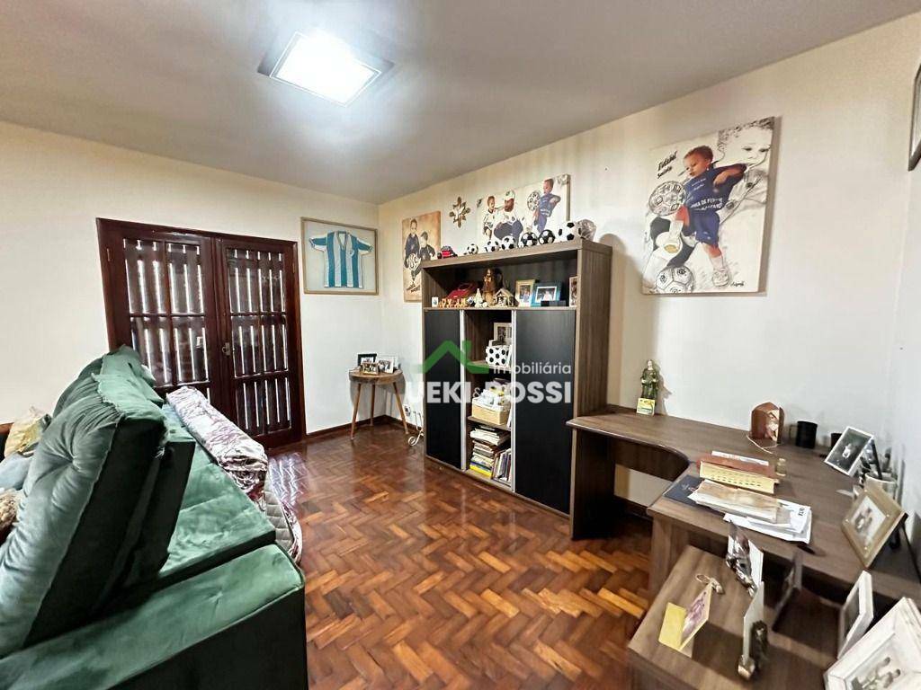 Casa à venda com 4 quartos, 225m² - Foto 9