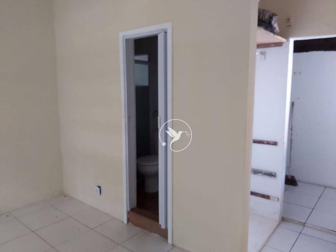 Casa à venda com 4 quartos, 300m² - Foto 37