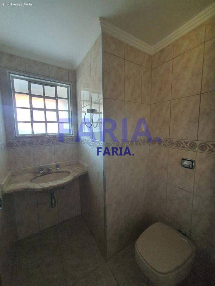 Casa à venda com 5 quartos, 145m² - Foto 10