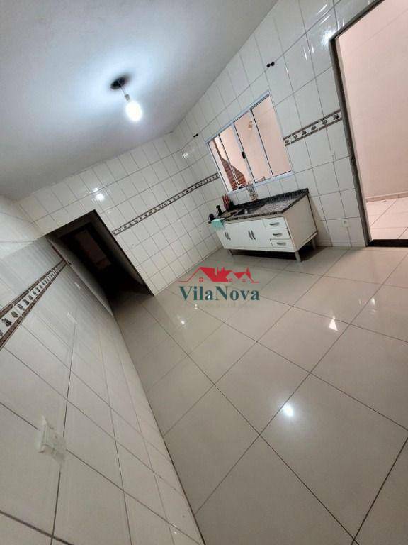 Casa à venda com 2 quartos, 115m² - Foto 1