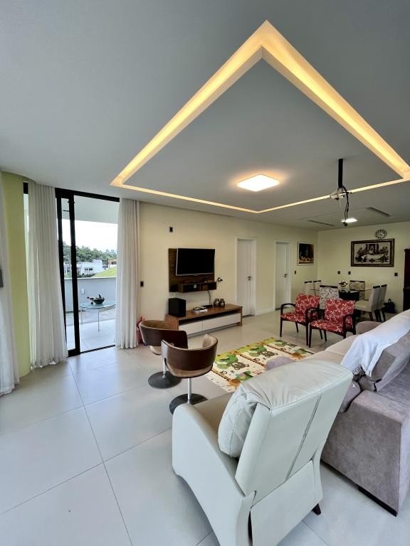 Casa à venda com 3 quartos, 299m² - Foto 6