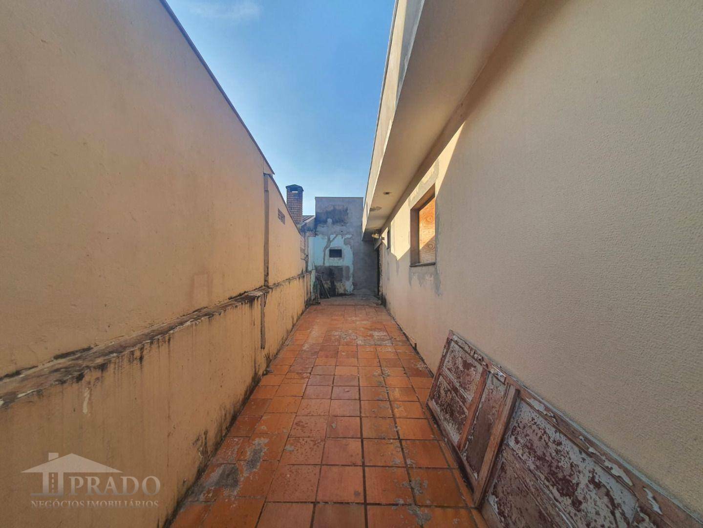 Casa à venda com 4 quartos, 169m² - Foto 27