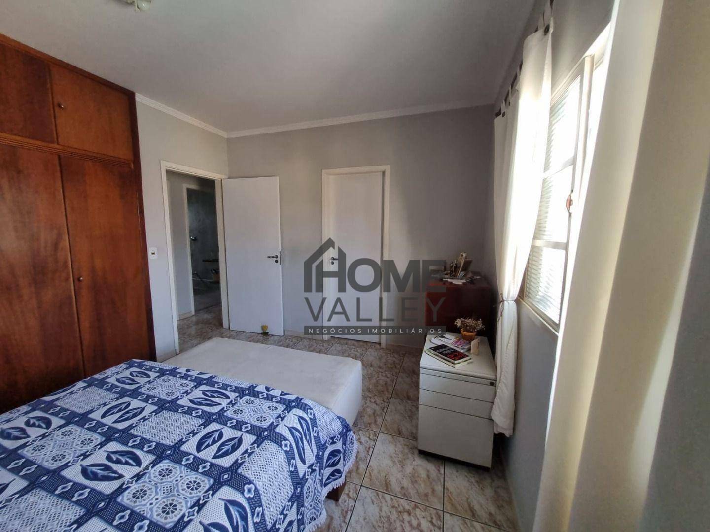 Casa à venda com 3 quartos, 253m² - Foto 13