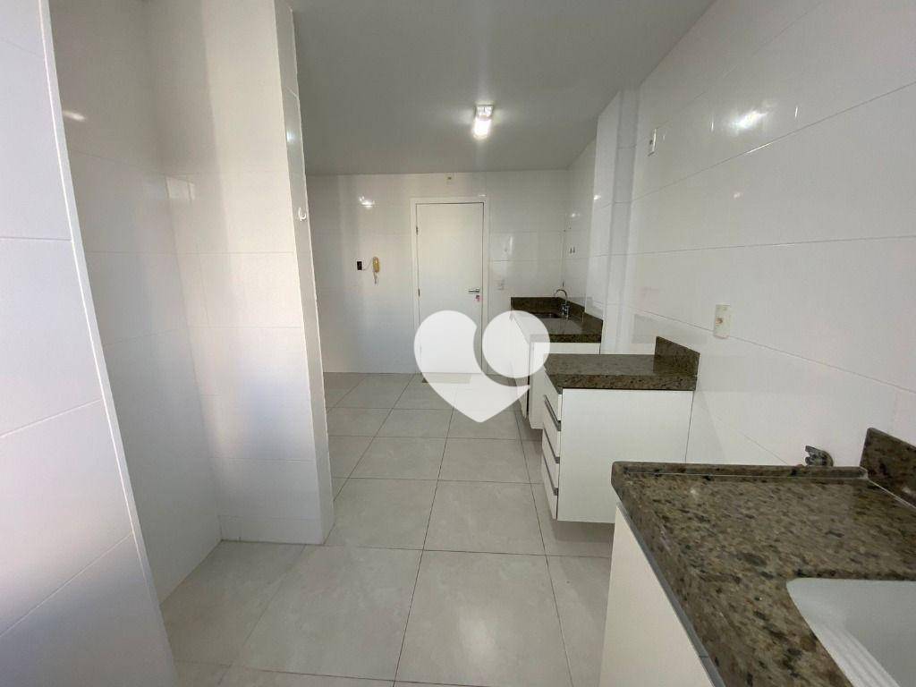 Apartamento à venda com 3 quartos, 115m² - Foto 3