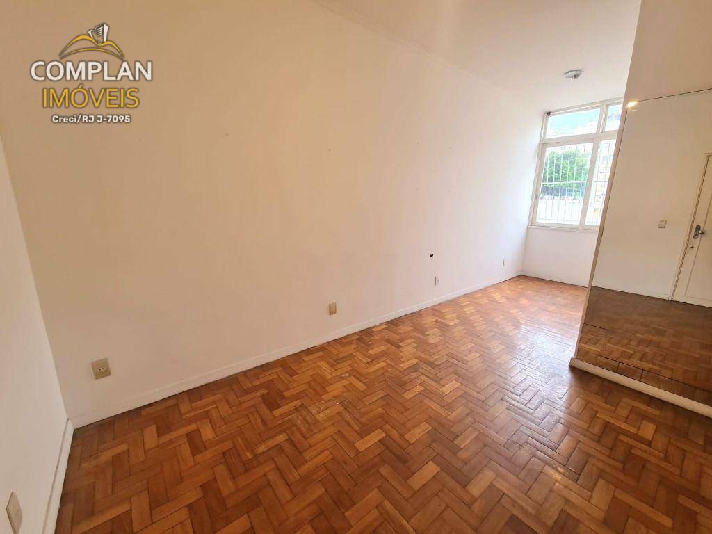 Apartamento à venda com 1 quarto, 50m² - Foto 3