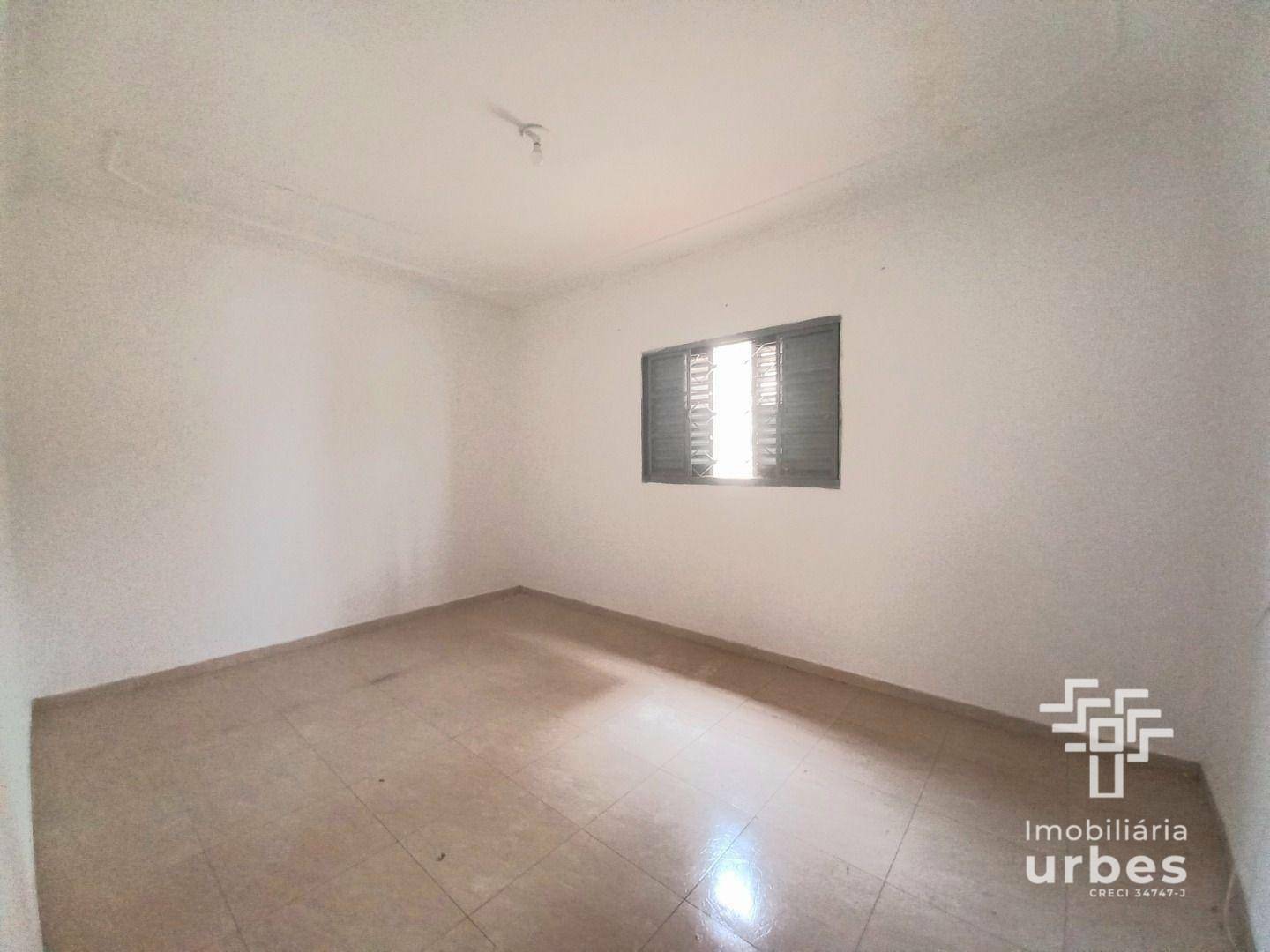 Casa à venda e aluguel com 3 quartos, 221m² - Foto 9