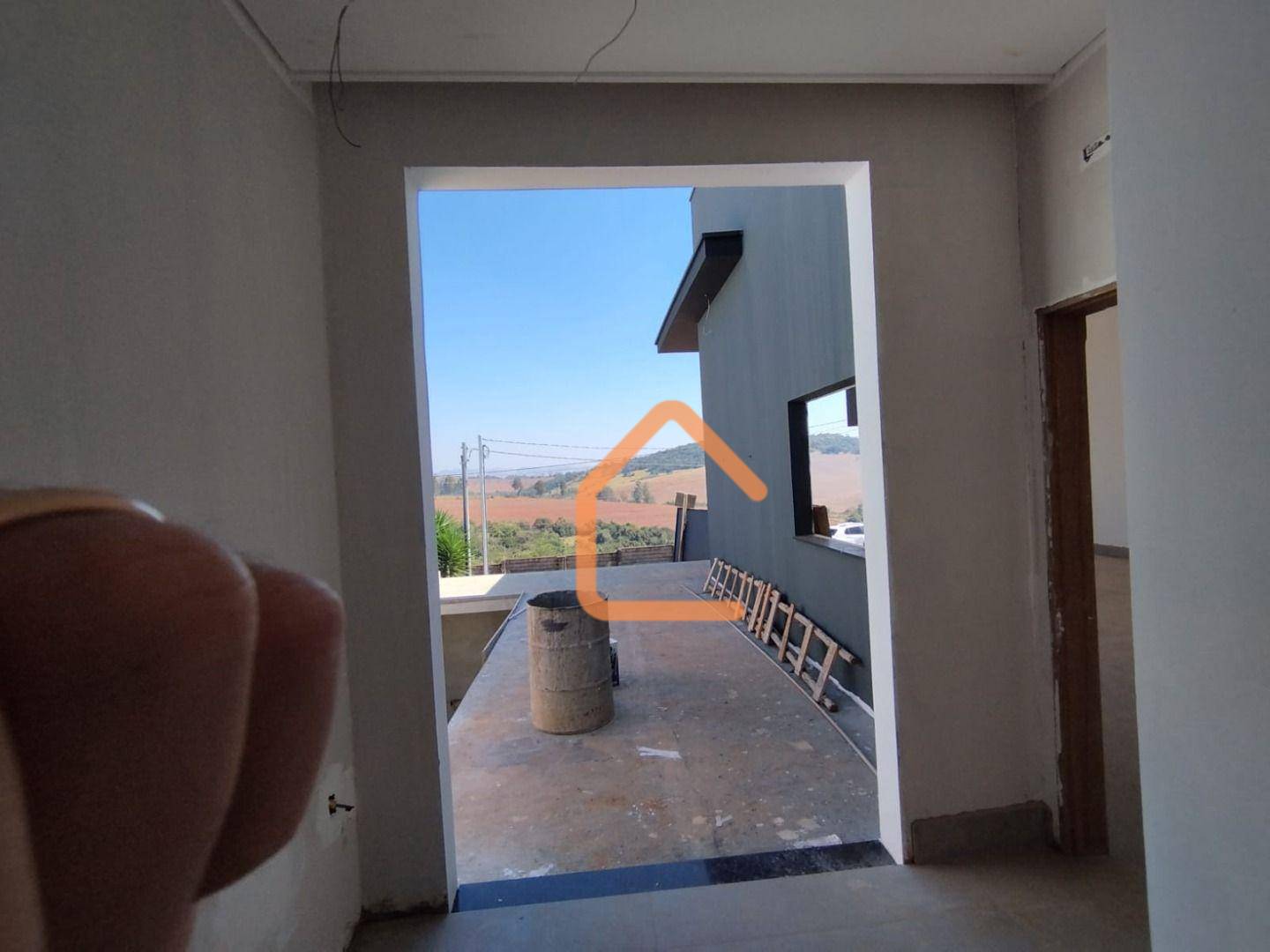 Casa à venda com 3 quartos, 300m² - Foto 18