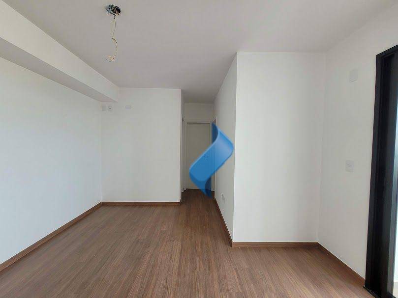 Apartamento à venda com 2 quartos, 67m² - Foto 10