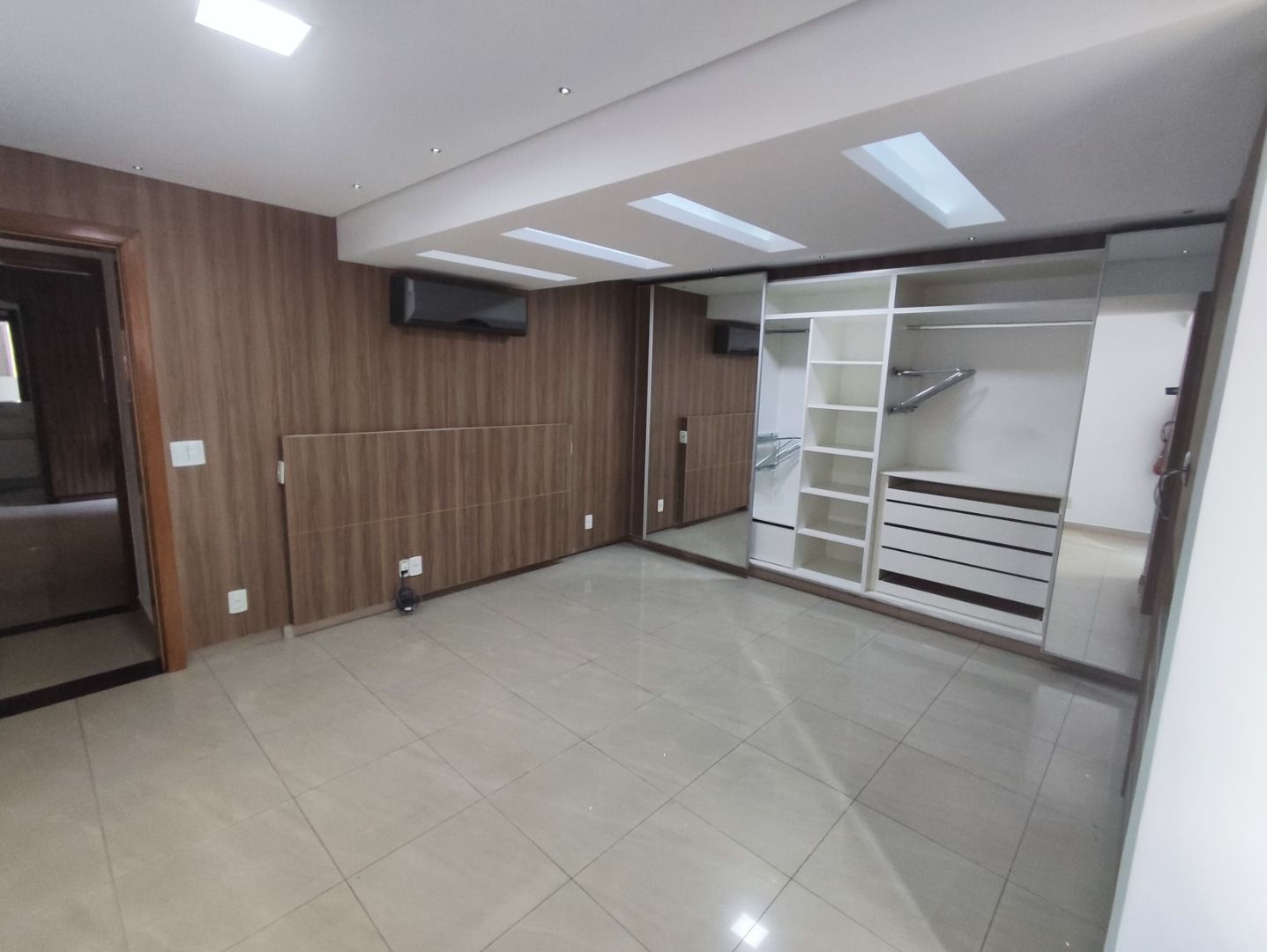 Apartamento à venda com 3 quartos, 238m² - Foto 24