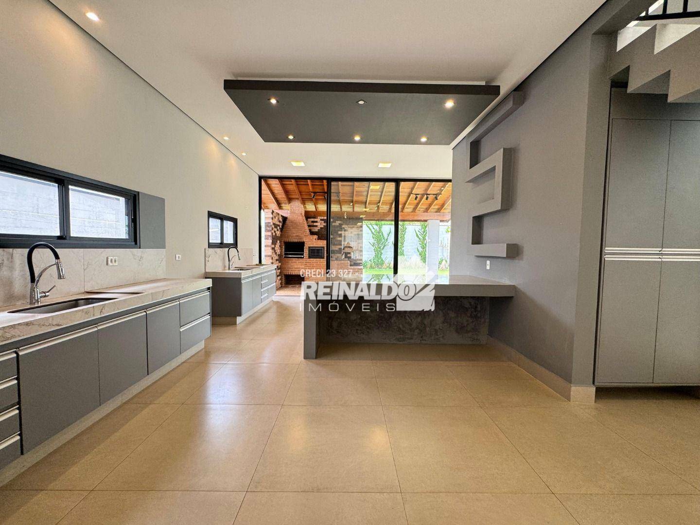 Casa de Condomínio à venda com 3 quartos, 231m² - Foto 9