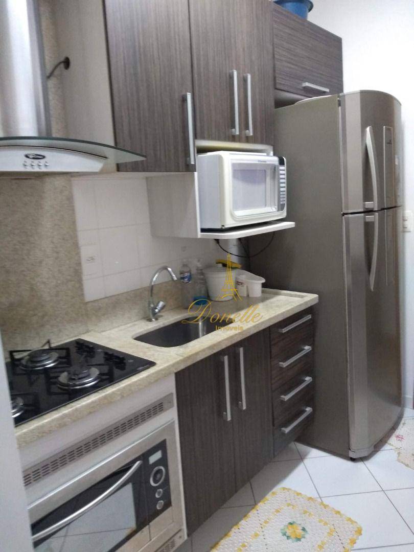 Apartamento à venda com 3 quartos, 60m² - Foto 18