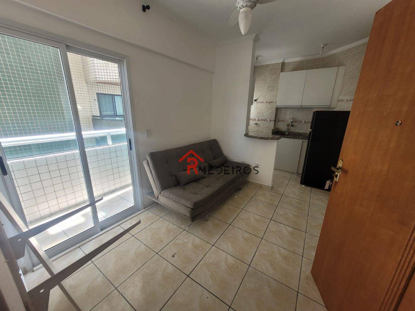 Apartamento à venda com 1 quarto, 40m² - Foto 1