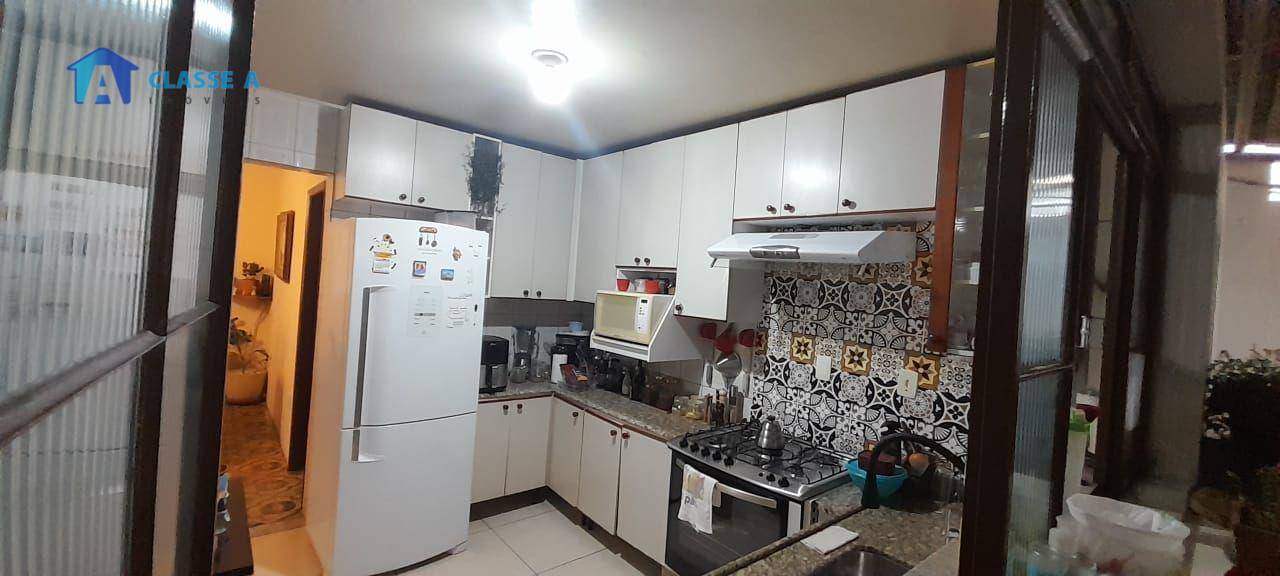 Casa à venda com 3 quartos, 360m² - Foto 10