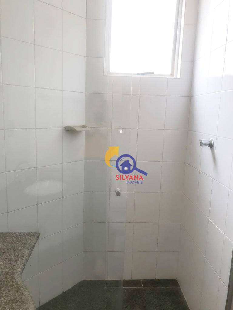 Apartamento para alugar com 3 quartos, 120m² - Foto 17