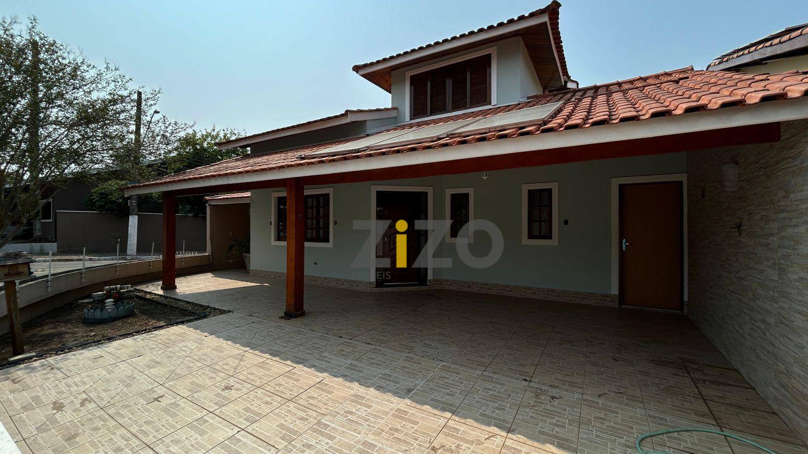 Casa de Condomínio à venda com 4 quartos, 150m² - Foto 2