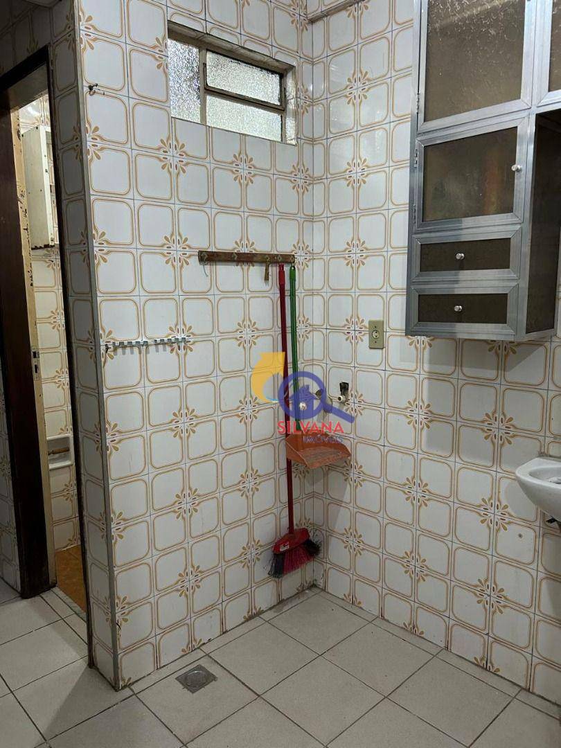 Apartamento à venda com 3 quartos, 110m² - Foto 5