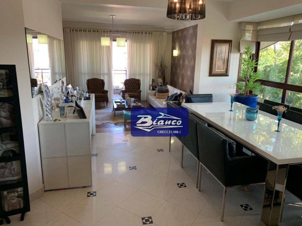 Apartamento à venda com 3 quartos, 200m² - Foto 5