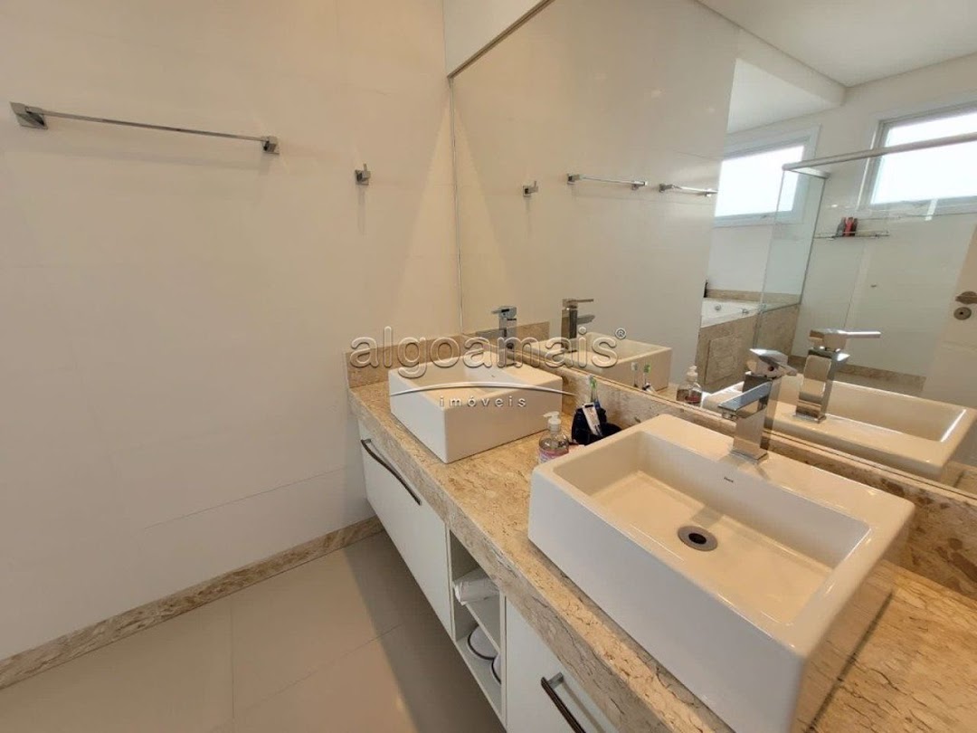 Casa de Condomínio à venda com 5 quartos, 380m² - Foto 32