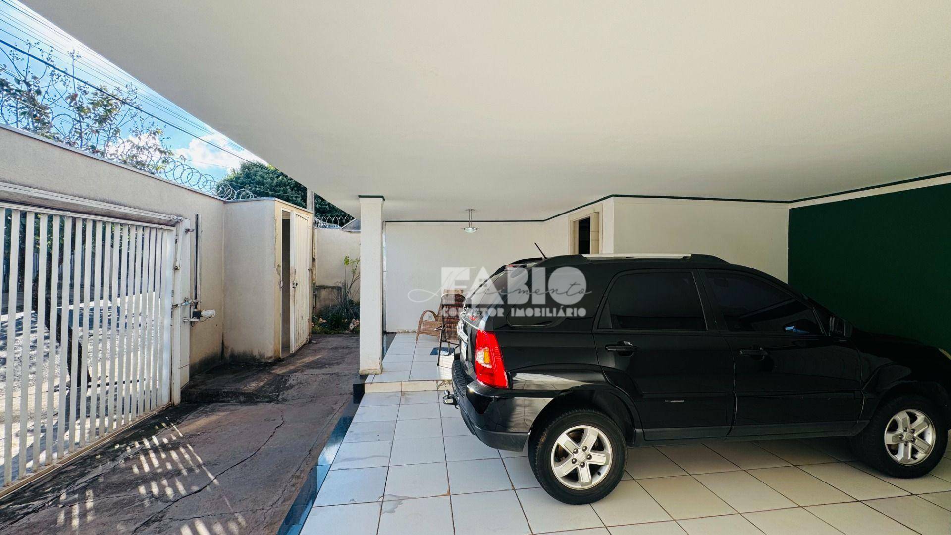 Casa à venda com 3 quartos, 250m² - Foto 4