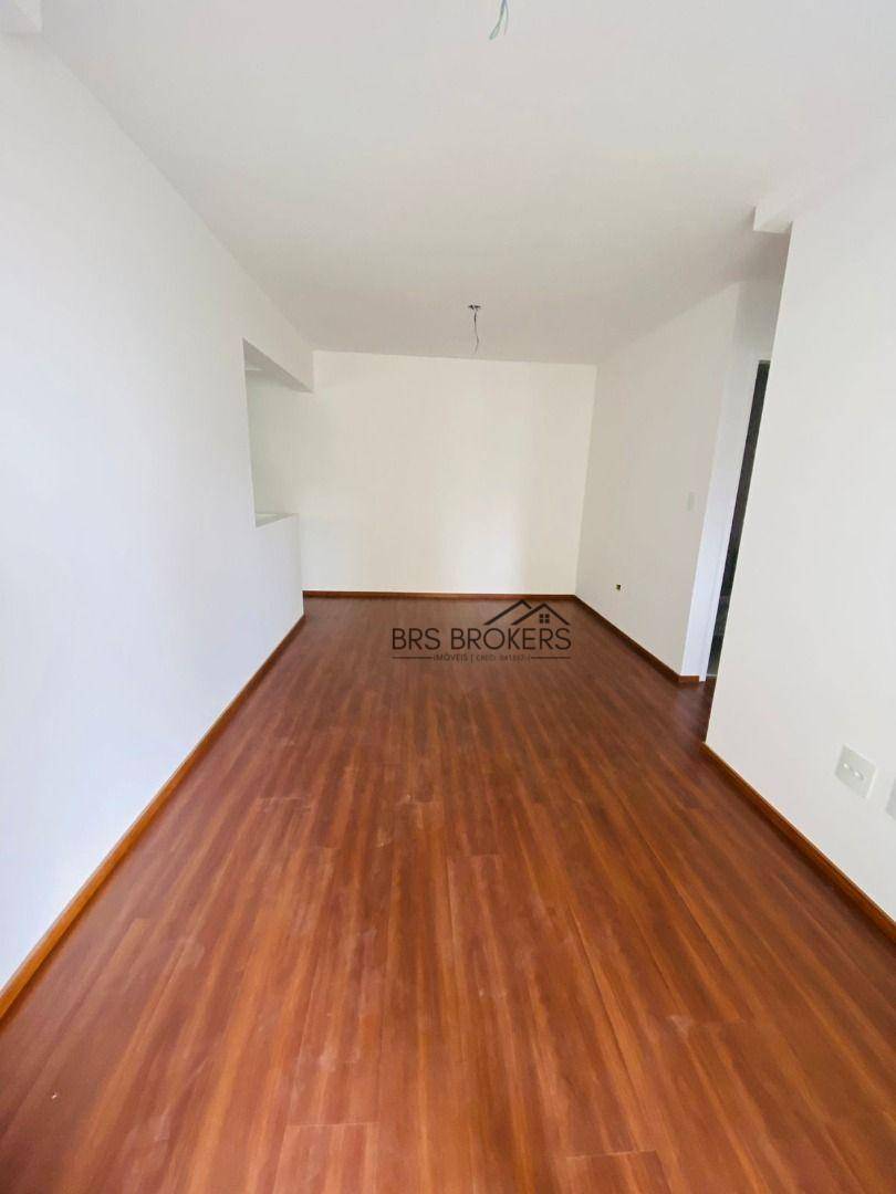 Apartamento à venda com 2 quartos, 65m² - Foto 15